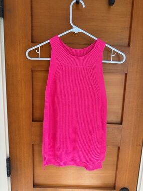 Sleeveless Knit Tank Top in Vibrant Fuchsia